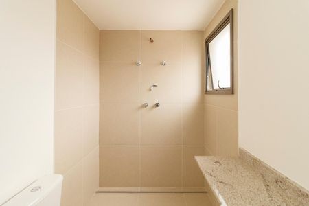 Apartamento à venda com 130m², 3 quartos e 2 vagasBanheiro da Suíte 1