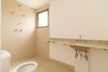 Apartamento à venda com 130m², 3 quartos e 2 vagasBanheiro da Suíte 1