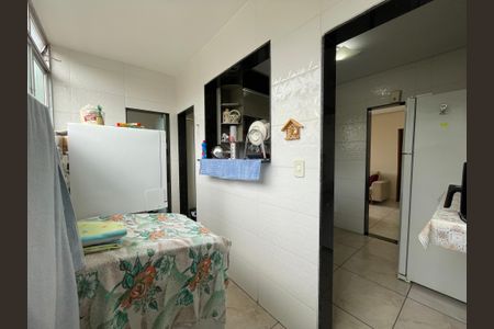 Apartamento à venda com 121m², 3 quartos e 1 vagaÁrea de Serviço