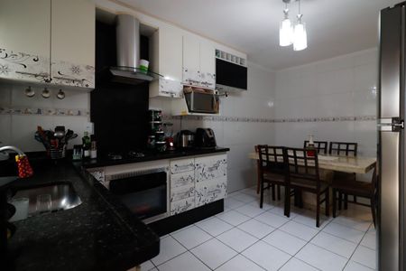 Casa à venda com 126m², 3 quartos e 3 vagasCozinha
