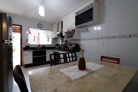 Casa à venda com 126m², 3 quartos e 3 vagasCozinha