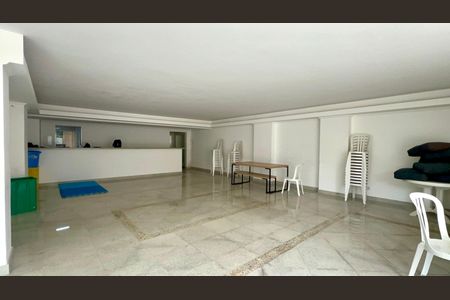 Apartamento à venda com 111m², 2 quartos e 1 vagaSalão de Festas