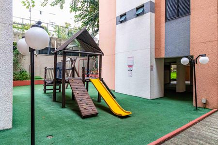 Apartamento à venda com 93m², 3 quartos e 2 vagasÁrea comum - Playground