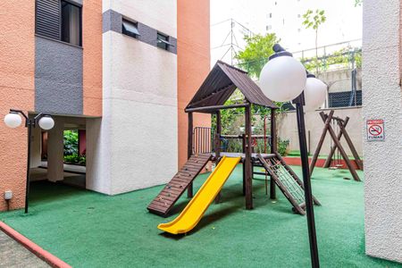 Apartamento à venda com 93m², 3 quartos e 2 vagasÁrea comum - Playground