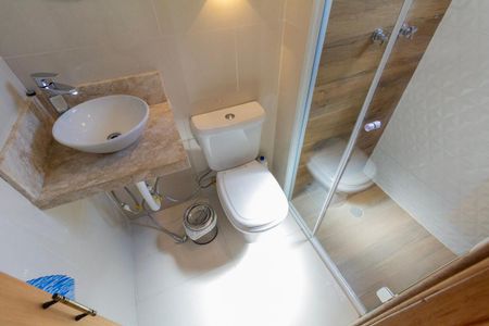 Apartamento à venda com 77m², 3 quartos e 2 vagasBanheiro 1