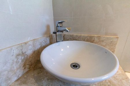 Apartamento à venda com 77m², 3 quartos e 2 vagasBanheiro 1