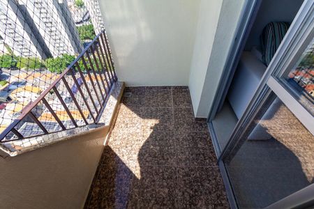 Apartamento à venda com 77m², 3 quartos e 2 vagasVaranda