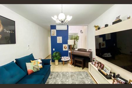 Casa à venda com 135m², 3 quartos e 3 vagasSala