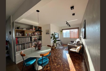 Apartamento à venda com 80m², 2 quartos e 1 vagaFoto 02