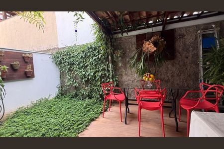 Casa de condomínio à venda com 72m², 2 quartos e 1 vagaÁrea externa