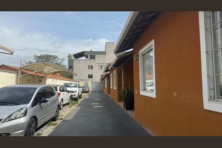 Casa de condomínio à venda com 72m², 2 quartos e 1 vagaFachada