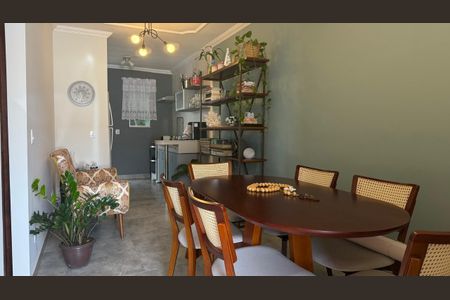 Casa de condomínio à venda com 72m², 2 quartos e 1 vagaSala de Jantar