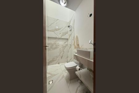 Casa de condomínio à venda com 72m², 2 quartos e 1 vagaBanheiro