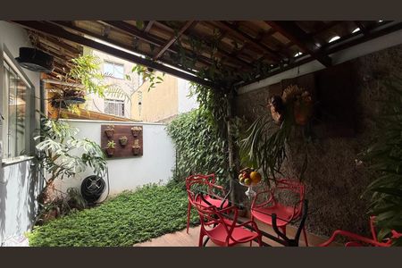 Casa de condomínio à venda com 72m², 2 quartos e 1 vagaÁrea externa