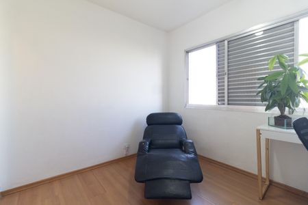 Apartamento à venda com 91m², 3 quartos e 1 vagaQuarto 2