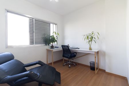 Apartamento à venda com 91m², 3 quartos e 1 vagaQuarto 2