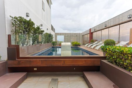 Apartamento à venda com 920m², 6 quartos e 4 vagasÁrea comum - Piscina