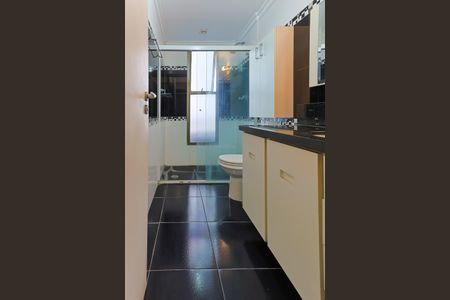 Apartamento à venda com 920m², 6 quartos e 4 vagasBanheiro da Suíte 1