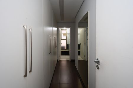 Apartamento à venda com 920m², 6 quartos e 4 vagassuíte 2