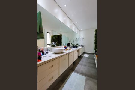 Apartamento à venda com 920m², 6 quartos e 4 vagasSuíte master banheiro