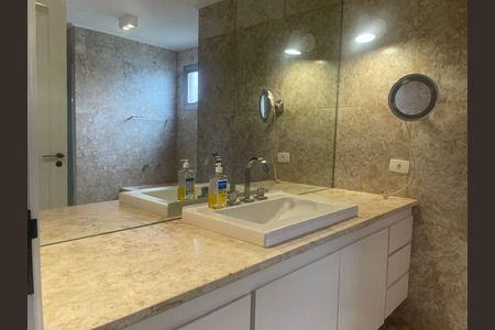 Apartamento para alugar com 238m², 5 quartos e 2 vagas Apartamento para alugar com 238m², 5 quartos e 2 vagasBanheiro