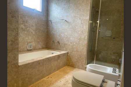 Apartamento para alugar com 238m², 5 quartos e 2 vagas Apartamento para alugar com 238m², 5 quartos e 2 vagasBanheiro