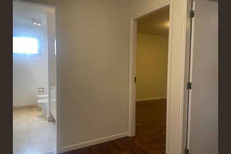 Apartamento para alugar com 238m², 5 quartos e 2 vagas Apartamento para alugar com 238m², 5 quartos e 2 vagasBanheiro