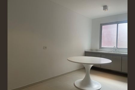 Apartamento para alugar com 238m², 5 quartos e 2 vagas Apartamento para alugar com 238m², 5 quartos e 2 vagasCozinha