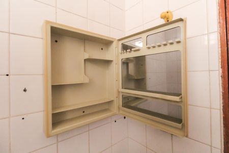 Banheiro de apartamento para alugar com 2 quartos, 48m² em Jardim Laura, São Paulo
