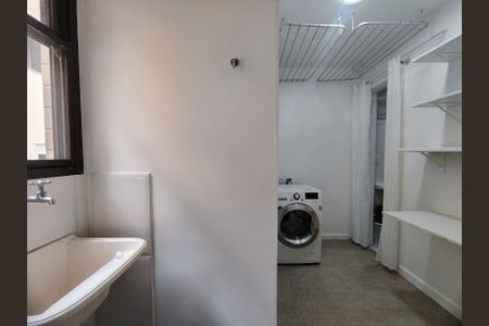 Apartamento para alugar com 117m², 3 quartos e 2 vagas Apartamento para alugar com 117m², 3 quartos e 2 vagasÁrea de Serviço