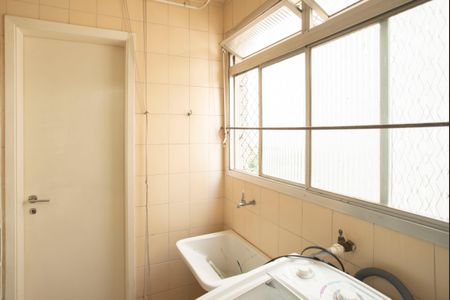 Apartamento à venda com 66m², 2 quartos e 1 vaga Apartamento à venda com 66m², 2 quartos e 1 vagaBanheiro de Serviço
