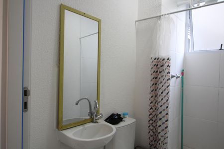 Banheiro Social de apartamento para alugar com 2 quartos, 41m² em Taquara, Rio de Janeiro