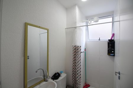 Banheiro Social de apartamento para alugar com 2 quartos, 41m² em Taquara, Rio de Janeiro