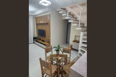 Apartamento à venda com 132m², 4 quartos e 2 vagas Apartamento à venda com 132m², 4 quartos e 2 vagasSala