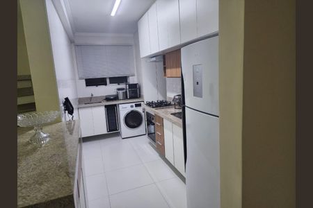 Apartamento à venda com 132m², 4 quartos e 2 vagas Apartamento à venda com 132m², 4 quartos e 2 vagasCozinha