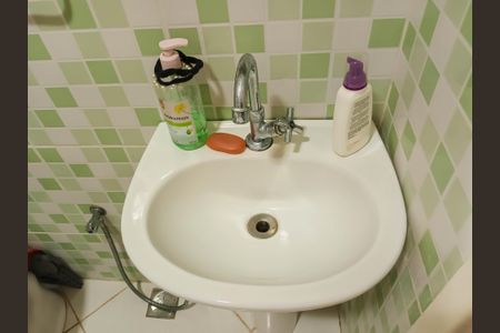 Apartamento para alugar com 64m², 2 quartos e 1 vaga Apartamento para alugar com 64m², 2 quartos e 1 vagaBanheiro