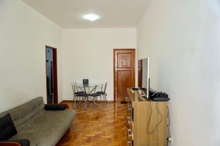 Apartamento à venda com 70m², 2 quartos e sem vaga Apartamento à venda com 70m², 2 quartos e sem vagaSala