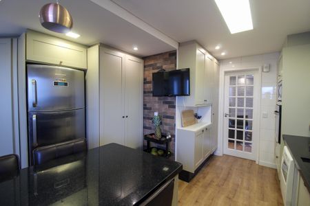Cozinha de apartamento à venda com 4 quartos, 134m² em Rio Pequeno, São Paulo
