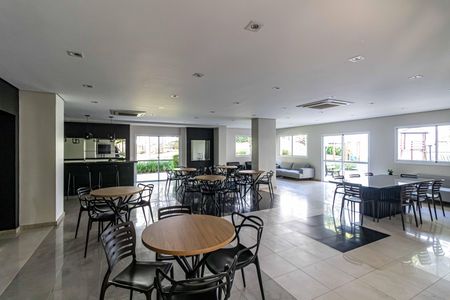Apartamento à venda com 134m², 4 quartos e 3 vagasÁrea comum - Salão de festas
