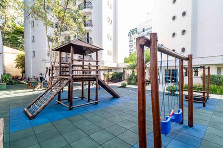 Apartamento à venda com 134m², 4 quartos e 3 vagasÁrea comum - Playground