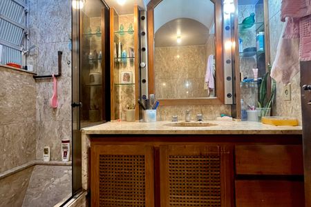 Apartamento à venda com 145m², 3 quartos e 1 vagaBanheiro social 1