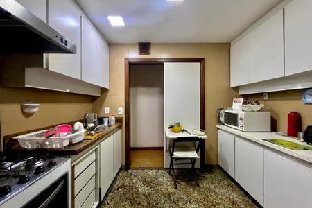 Apartamento à venda com 145m², 3 quartos e 1 vagaCozinha