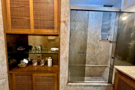 Apartamento à venda com 145m², 3 quartos e 1 vagaBanheiro social 1