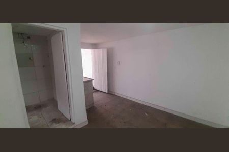 Casa para alugar com 75m², 1 quarto e sem vaga