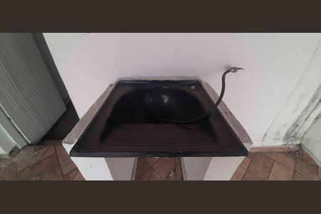 Casa para alugar com 75m², 1 quarto e sem vaga