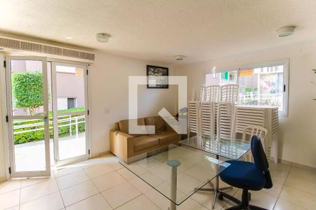 Apartamento à venda com 45m², 2 quartos e 1 vaga Apartamento à venda com 45m², 2 quartos e 1 vagaÁrea comum - Salão de festas