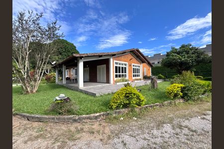 Casa à venda com 4200m², 5 quartos e 5 vagas Casa à venda com 4200m², 5 quartos e 5 vagasÁrea externa