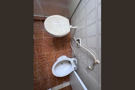 Casa à venda com 4200m², 5 quartos e 5 vagas Casa à venda com 4200m², 5 quartos e 5 vagasCasa do Caseiro - Banheiro