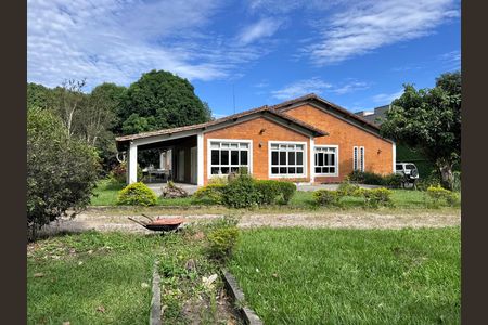 Casa à venda com 4200m², 5 quartos e 5 vagas Casa à venda com 4200m², 5 quartos e 5 vagasÁrea externa