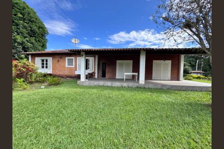 Casa à venda com 4200m², 5 quartos e 5 vagas Casa à venda com 4200m², 5 quartos e 5 vagasÁrea externa